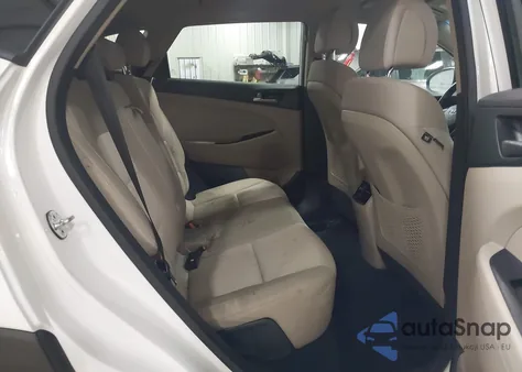 2018 Hyundai Tucson Sport z USA, uszkodzony, nr VIN KM8J3CAL6JU746612